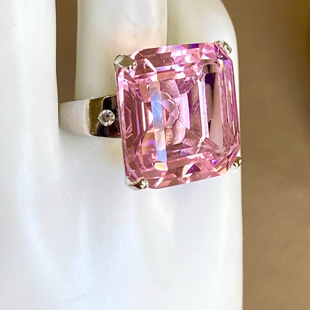 💥 NEW 💥 Fabulous 22x22 mm Pink Kunzite ring 💥